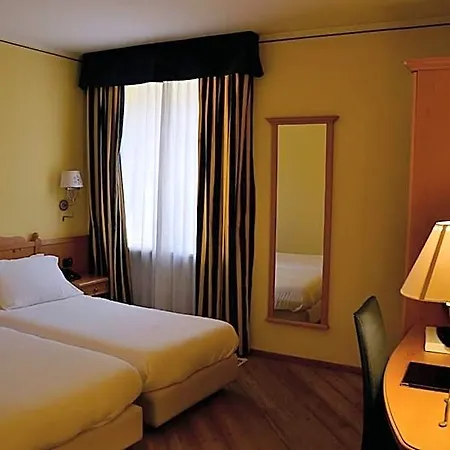 Hotel Bes & Claviere